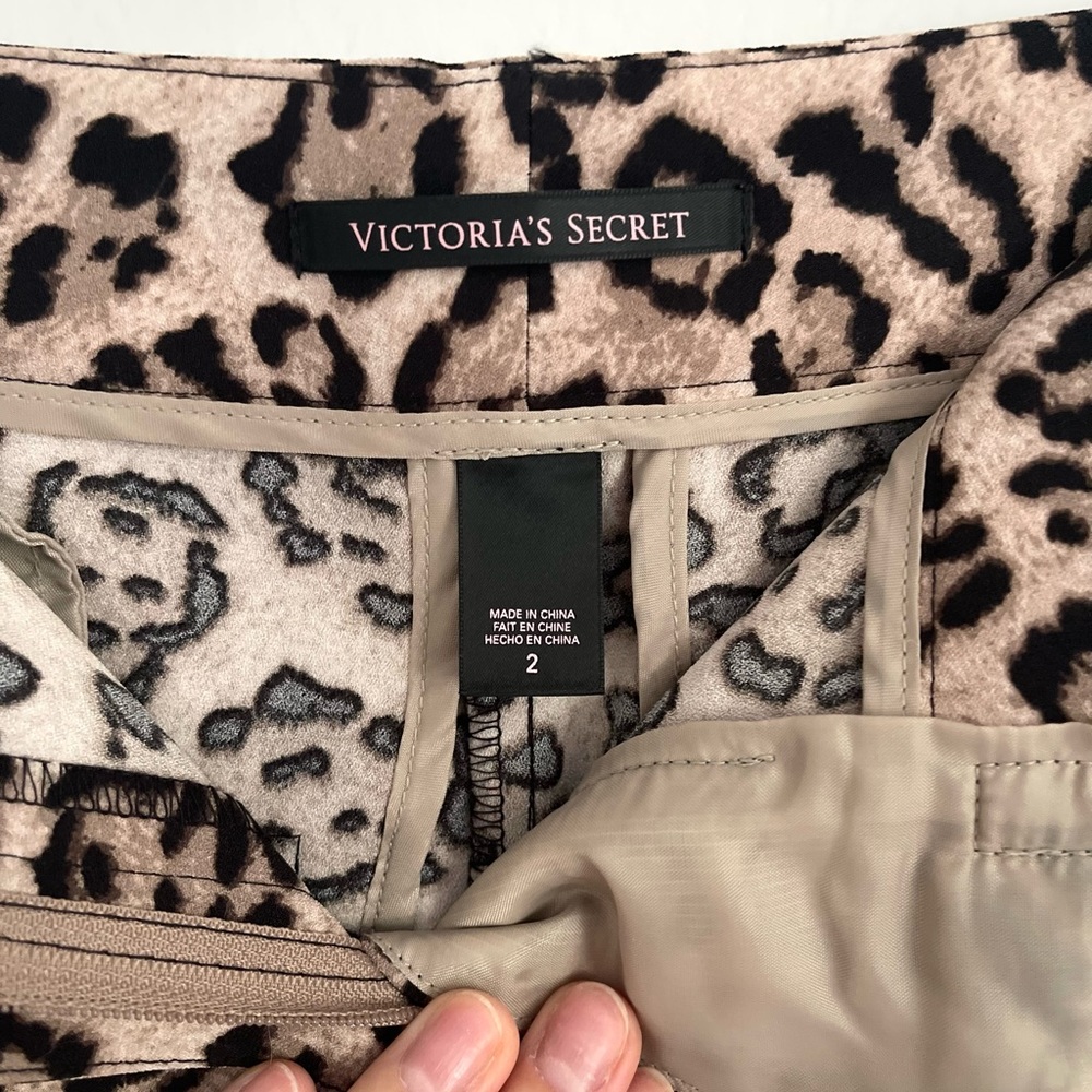 Victoria’s Secret leopard print pants. - Picture 8 of 9